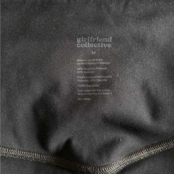 Girlfriend Collective High Rise Bike Shorts - Picture 3 of 4